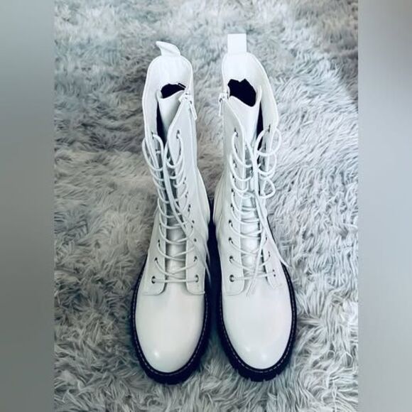 Shoes - Mid Shaft Lug Sole Combat White Boot Women's Size 8.5 M